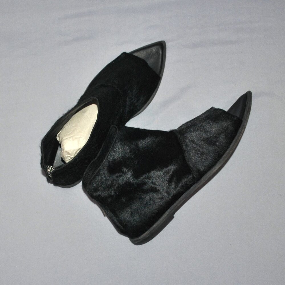 Wal & Pai Women's Size 8 Black Calf Hair Open Toe Flat Booties Pointed Toe